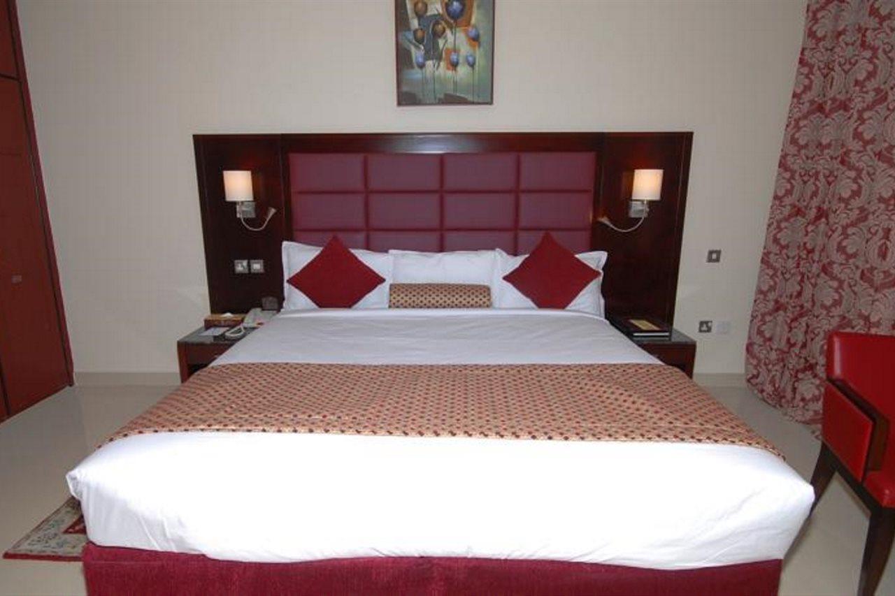 Ramee Rose Hotel Apartments Abu Dhabi Ngoại thất bức ảnh
