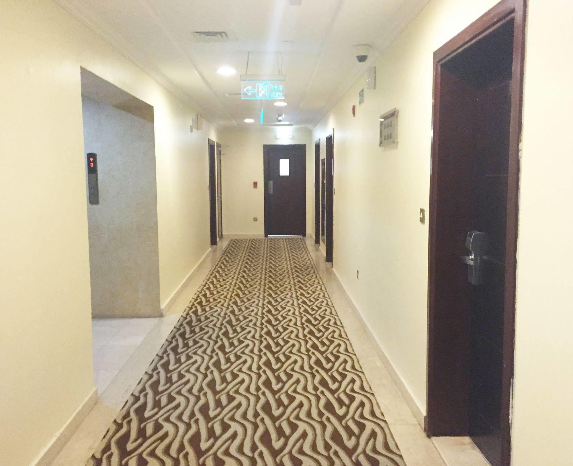 Ramee Rose Hotel Apartments Abu Dhabi Ngoại thất bức ảnh